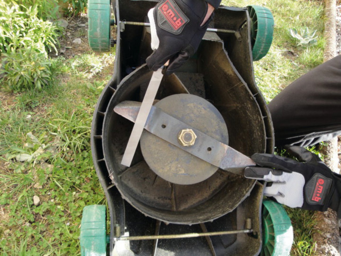 Lawn mower file - wooden handle - on card 03