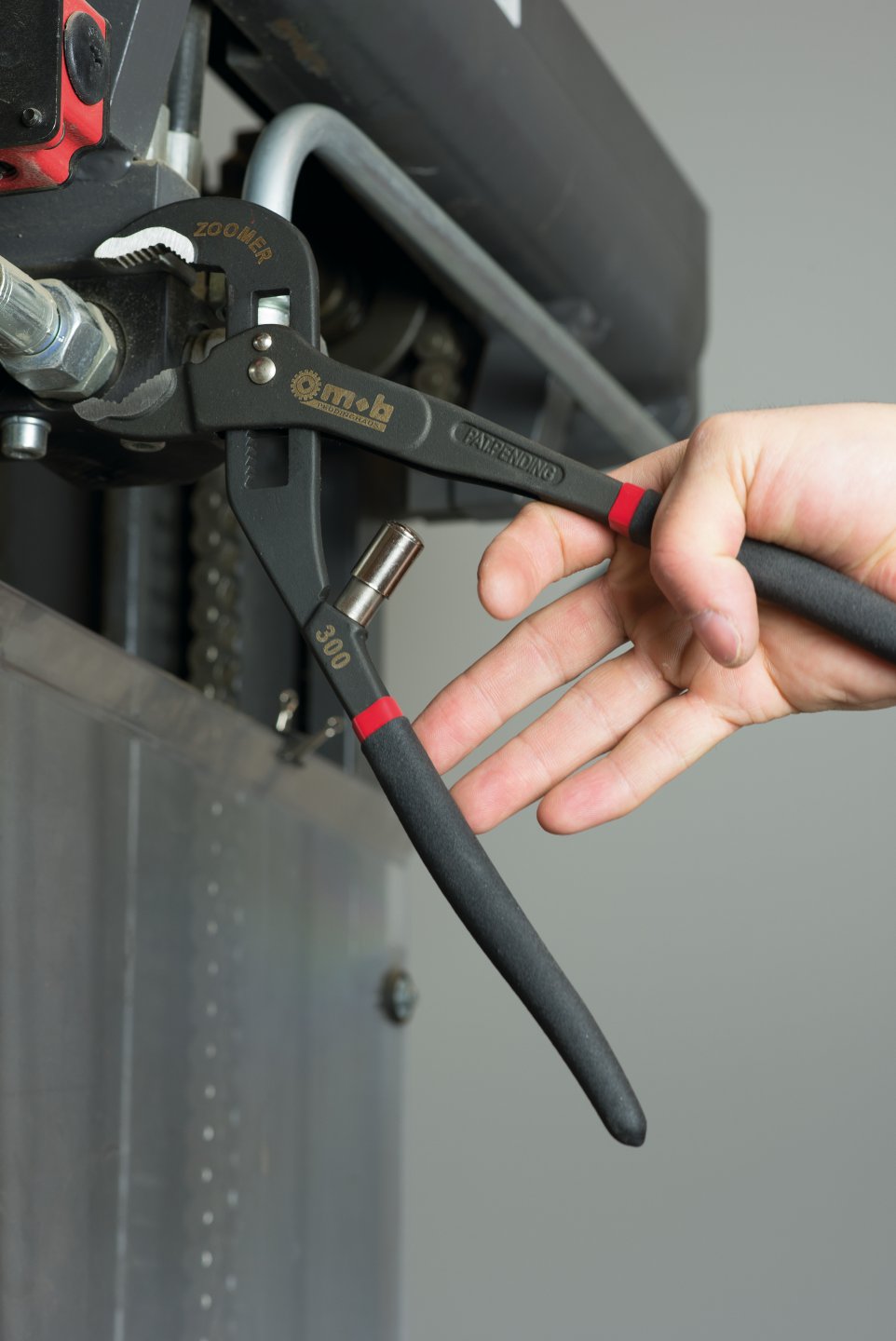 Set of 3 automatic pipe wrenches 03