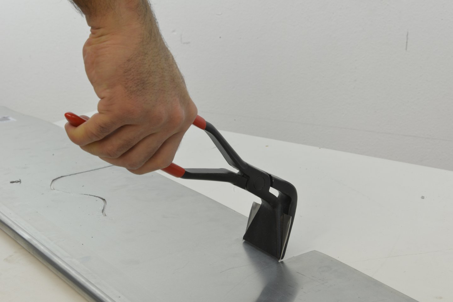 90° 60mm edge clamp on card 03