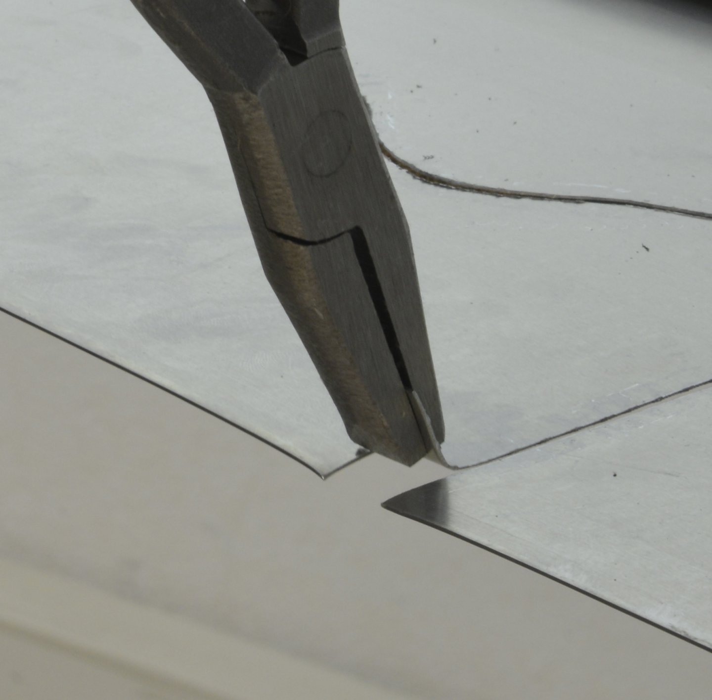 Flat nose pliers on card 02