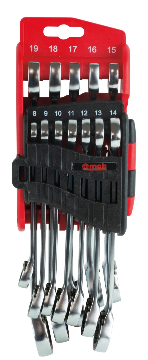 Ratcheting combination spanner set in plastic display