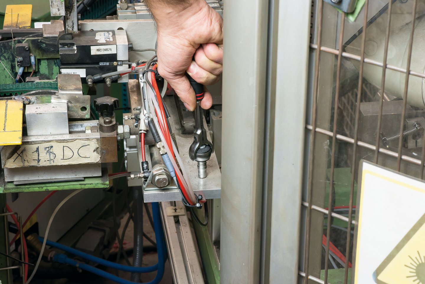 Swivel head ratchet set - 1/4'' - 46 pieces in fusion box 06