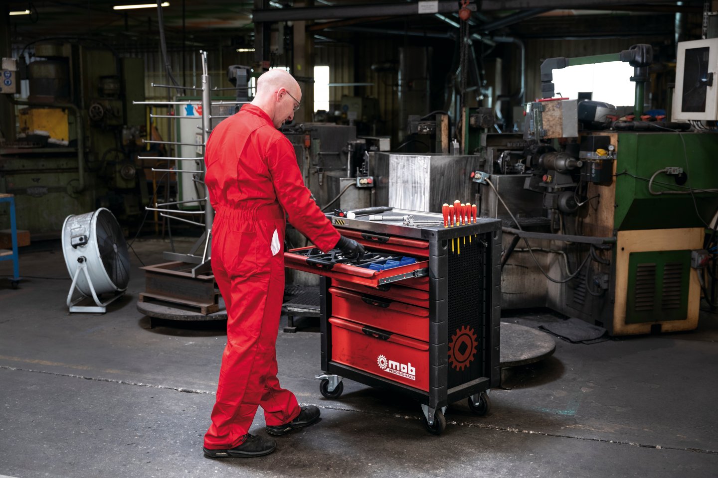 Xliner ‘safety’ tool trolley with 6 drawers - 4 units 04