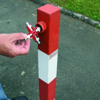 Universal key, on card 04