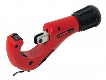 Pipe cutter for copper pipes