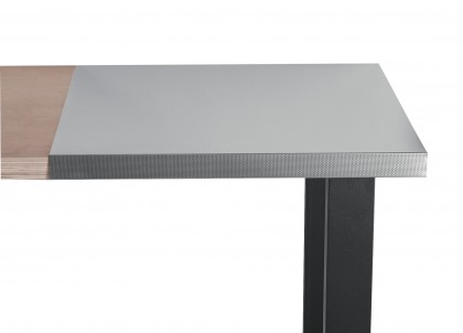 Stainless steel plate for workbench